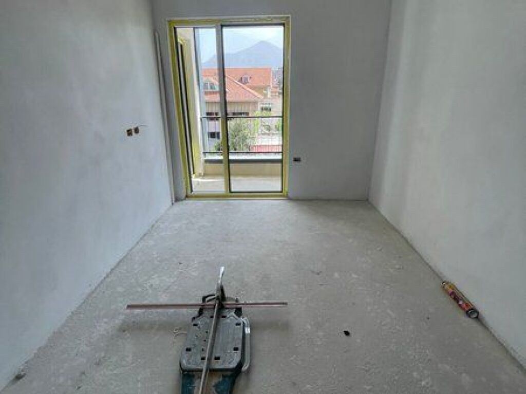 Shitet , Apartament 2+1 , Rruga Siri Kodra, Tirane