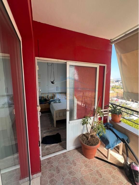 Shitet, Apartament 2+1+2, Unaza e Re