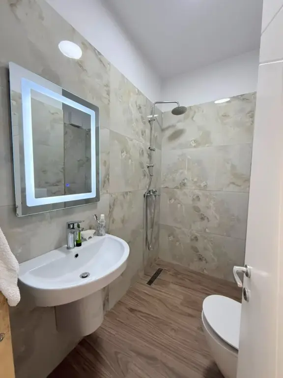 APARTMENT 2+1+2 FOR SALE NEAR PARTIZANI HIGH SCHOOL