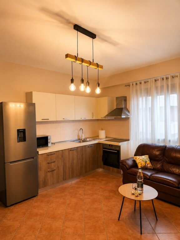Shitet Apartament 2+1