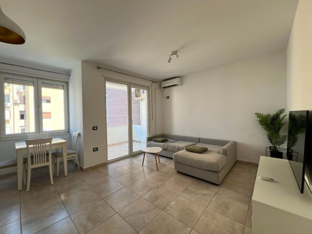 Shitet,Apartament 1+1,Kompleksi Xhura