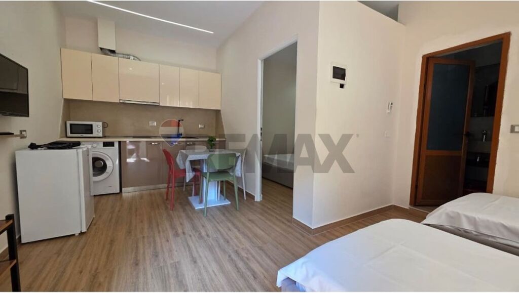 🌊 APARTMENT 1+1 FOR RENT – LUNGOMARE, VLORË