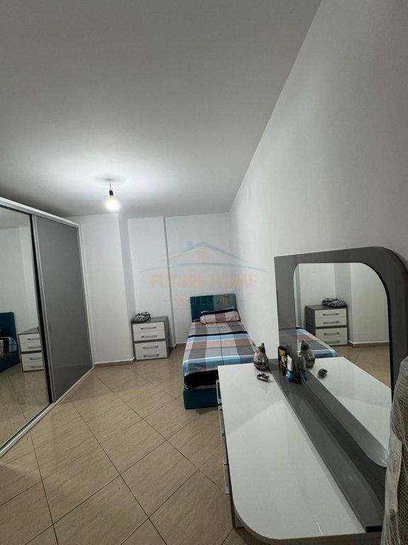Shitet, Apartament 3+1+2, Unaza e Re,Tirane