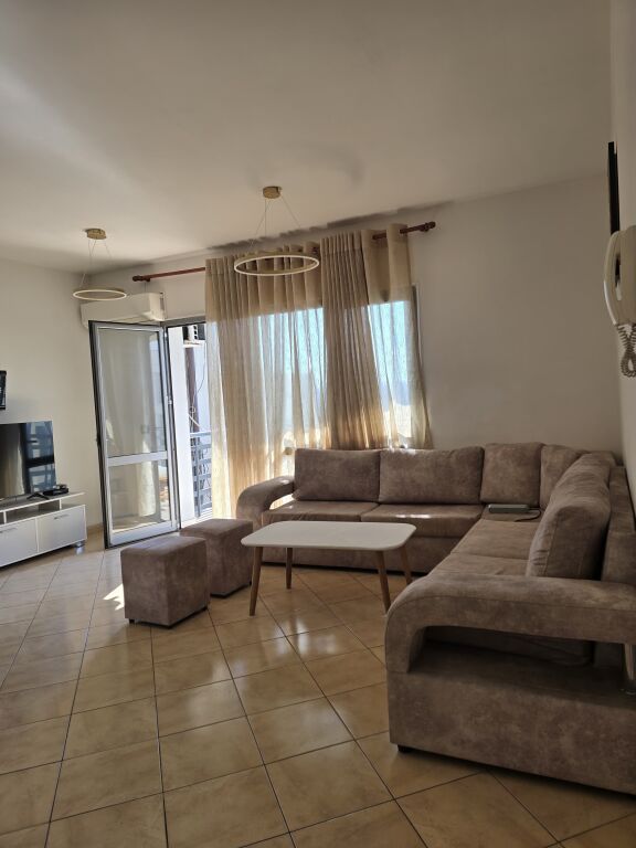 2+1 for rent, Ring Centre