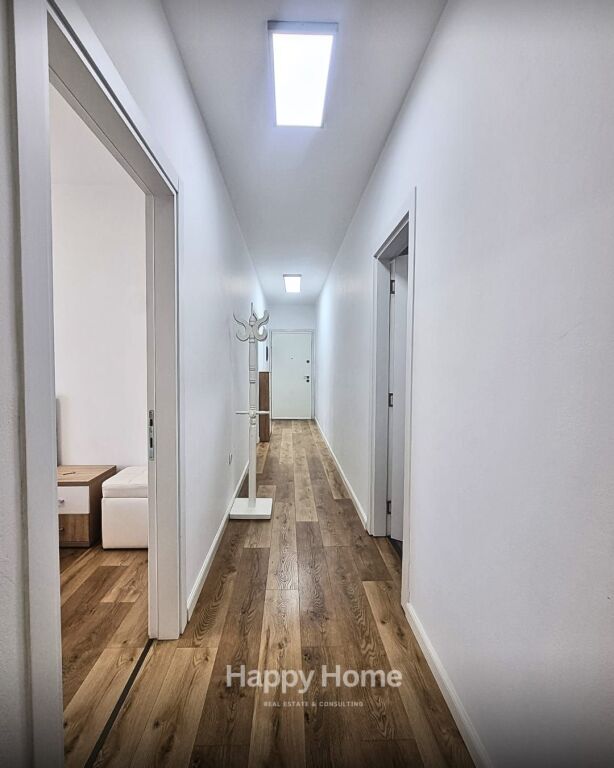 Jepet me qira  apartament 2+1+2  tek Ish Hopoteka Ndertim cilesor  