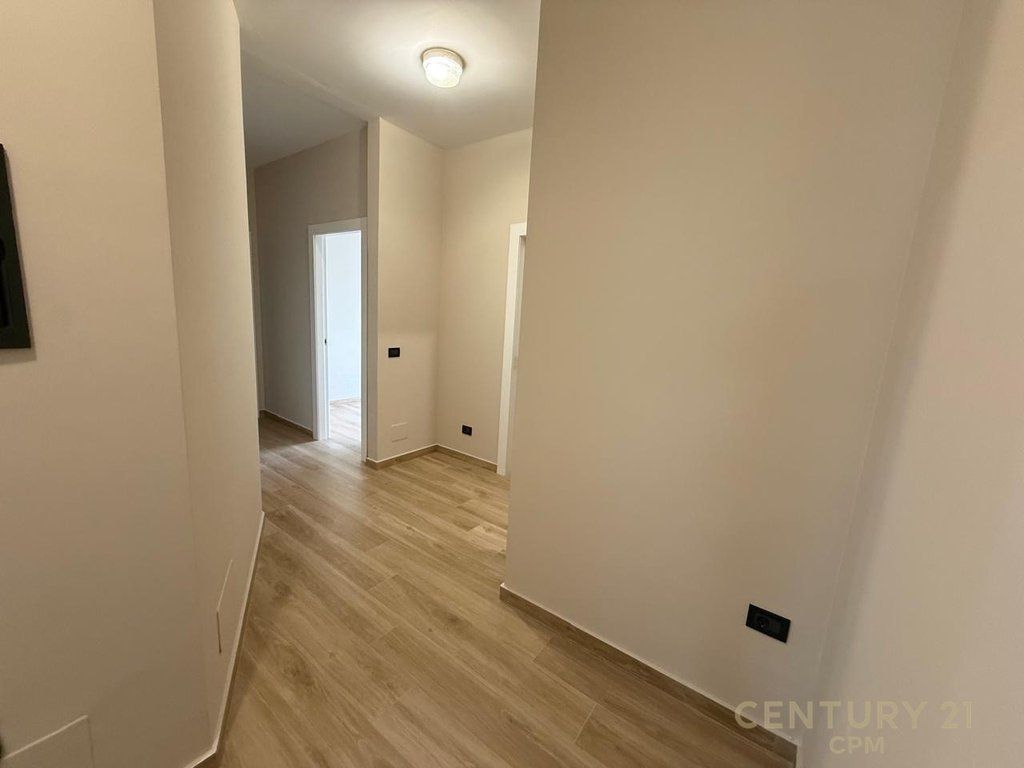UFFICIO IN AFFITTO 138 M2 A GARDA, 4 AMBIENTI + POSTO AUTO
