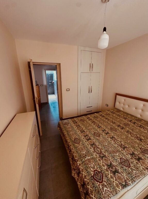 Apartament 1+1 me qira – Shkolla e Bashkuar !