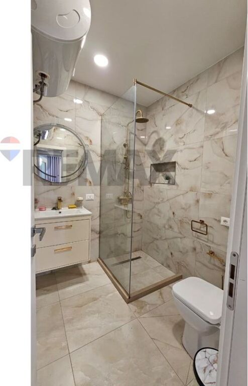 Jepet me qira apartament 2+1 te Zogu i Zi