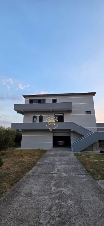 🏢✨ 3-STORY VILLA FOR SALE IN SHIJAK AREA✨🏢