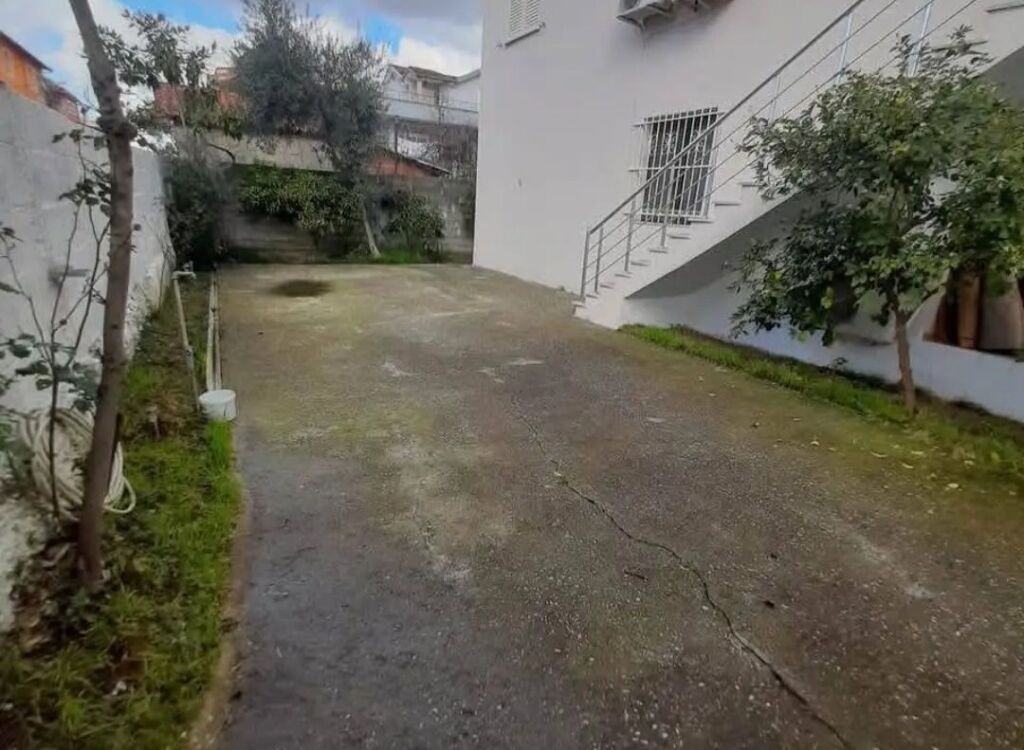SHTEPI PRIVATE ME QERA 1+1 - SIRI KODRA TIRANE