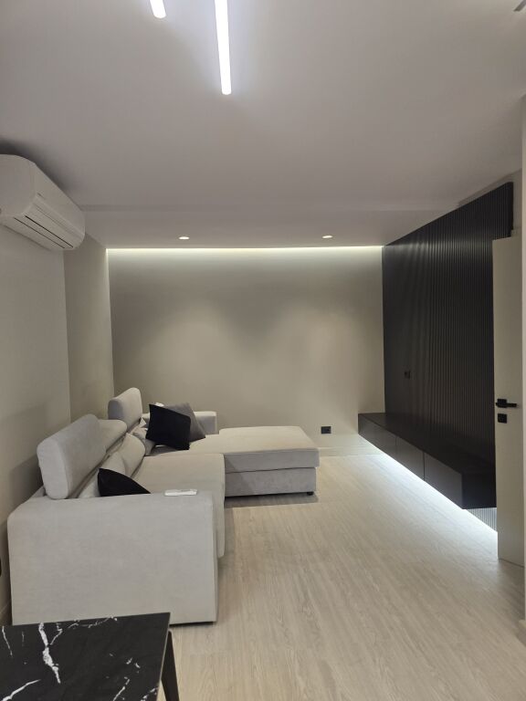 Shitet apartament 2+1 ne Golem , prane Hotel Prestige , Durres , Mali i Robit , Shkembi i kavajes .