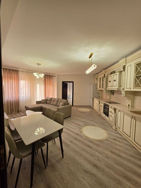 🏡 Apartament 2+1 me qera  📍 Yzberisht, pranë Grand Gallery   🏢 Kati 3 (me ashensor)  🛋️ I mobiluar  📐 Sipërfaqja: 95 m² 💰 Çmimi: 50.000 Lekë/Muaj  