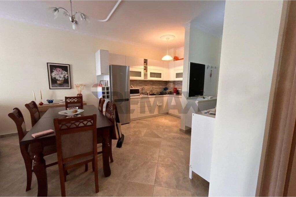 🏡 APARTMENT 2+1 FOR RENT – VLORË