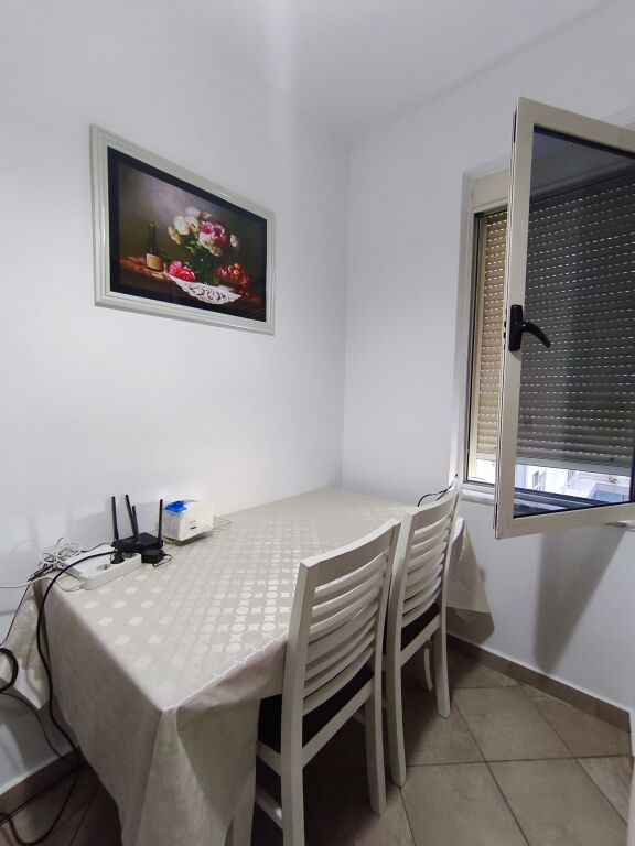 Apartament 1+1 me qira në Rrota e Kuqe, Durrës