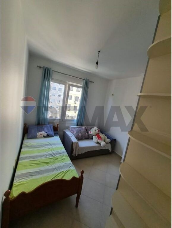 2+1 in affitto, Astir