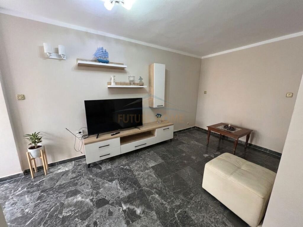 Qira, Apartament 2+1+2, Rruga Fortuzi, Tiranë