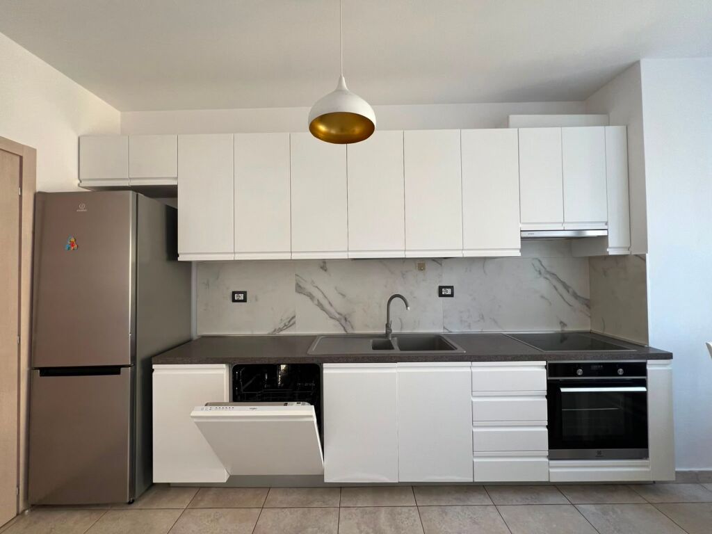Shitet,Apartament 1+1,Kompleksi Xhura