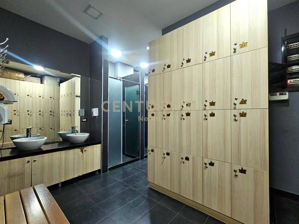 Commercial Space for Rent in Astir
