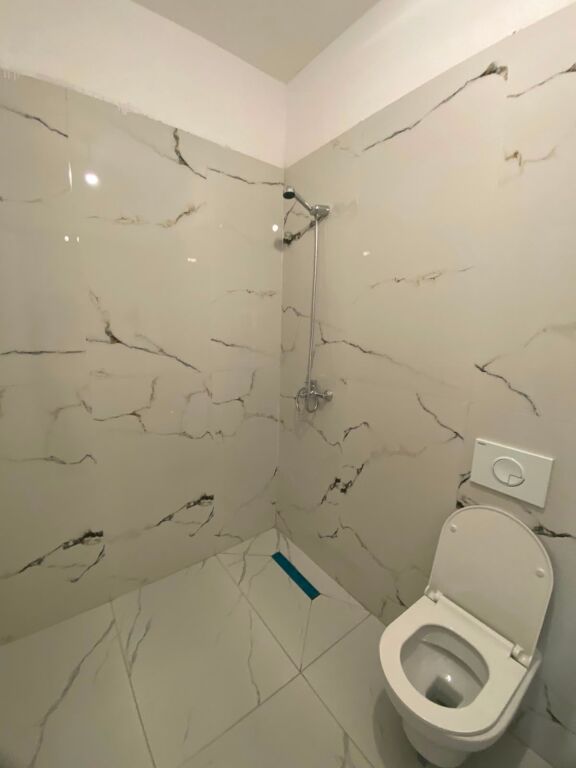 Affittasi 2+1+1 UNIVERS CITY QTU 50,000 leke