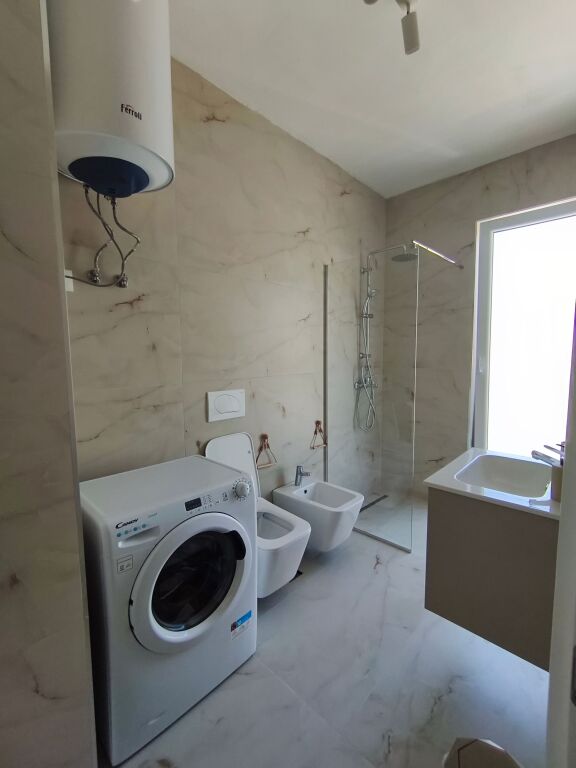 Appartamento 1+1 in Affitto a Golem – Centro, 270 m dal Mare
