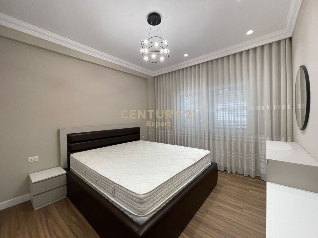 JAPIM APARTAMENT 3+1+2 ME QIRA NE KOMPLEKSIN LAKE LAND RESIDENCE NE FARKE !!!
