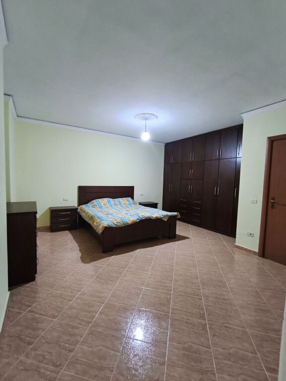 Apartament 2+1 me Qira në Rrotën e Kuqe, Durrës – Pranë Plazhit dhe Qendrës