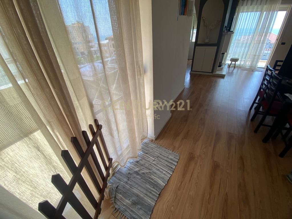 Duplex 2+1 me Pamje Deti me Qira – Rrota e Kuqe, Plazh, Durrës