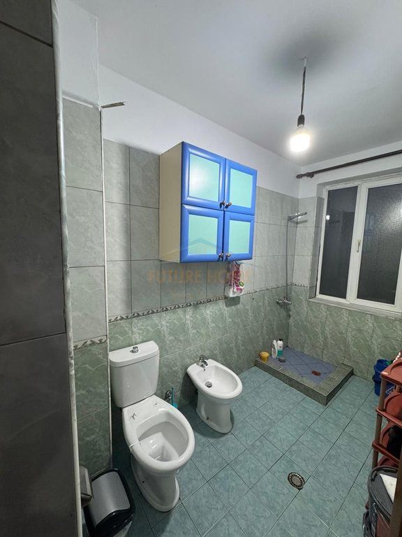 Shitet, Apartament 3+1+2, Unaza e Re,Tirane