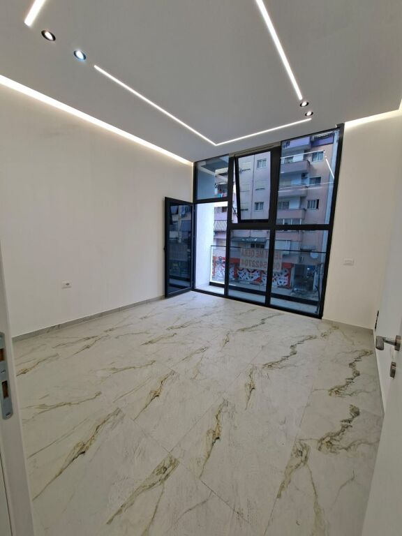 ambiente commerciale complesso Molla anello nuovo