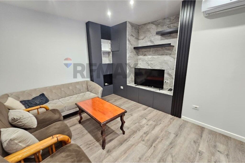 Apartament 2+1 me verandë te Kopshtit Zoologjik