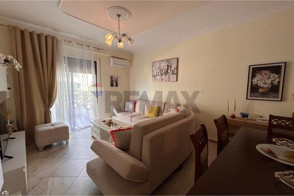 🏡 APARTMENT 2+1 FOR RENT – VLORË