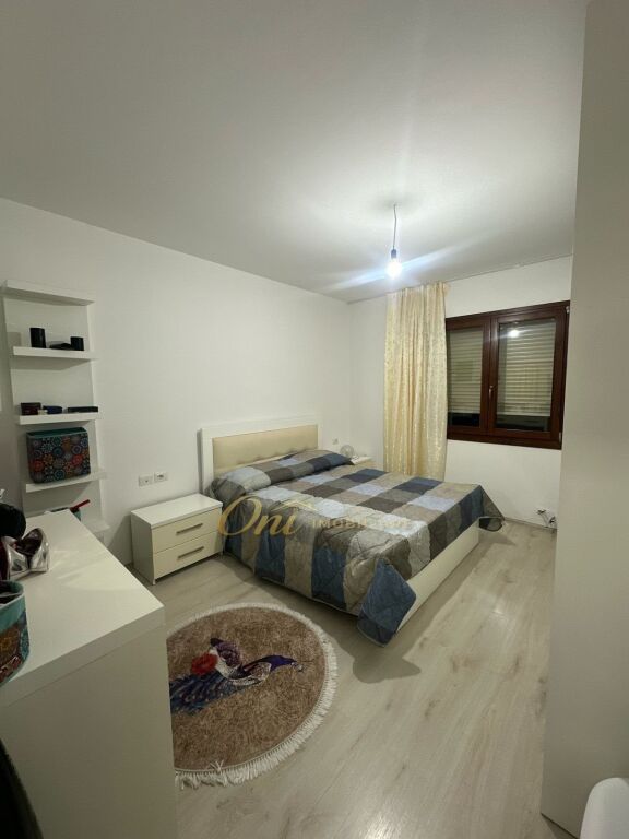JEPET APARTAMENT ME QERA 1+1, KOPSHTI BOTANIK