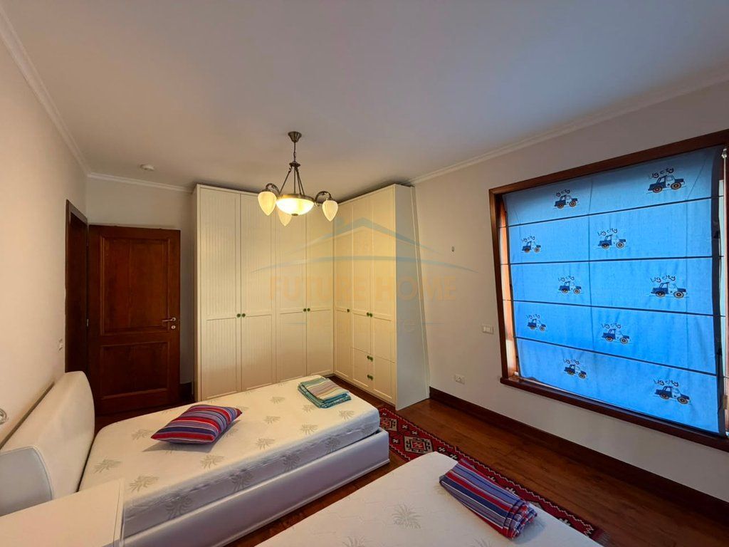 Qira, Apartament 4+1+3, Blloku, Tiranë