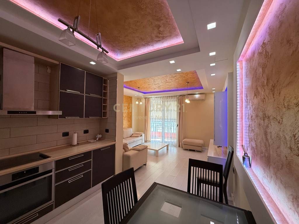 VASIL SHANTO - APARTAMENT 2+1 PER QIRA!