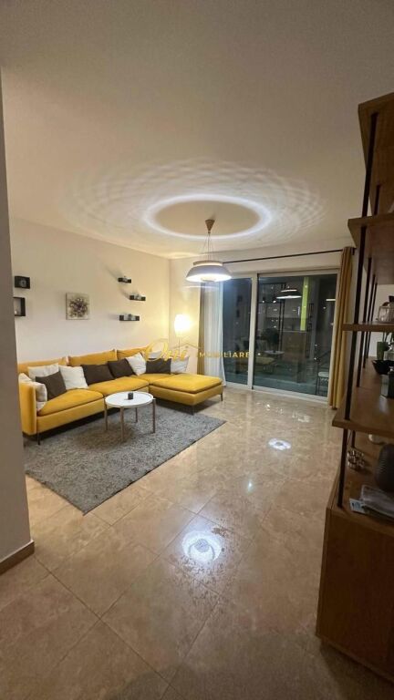 JEPET APARTAMENT ME QERA 1+1, STADIUMI AIR ALBANIA
