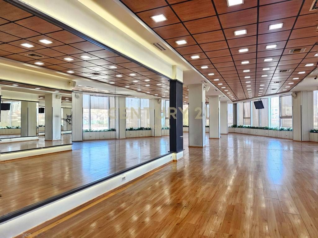 Commercial Space for Rent in Astir