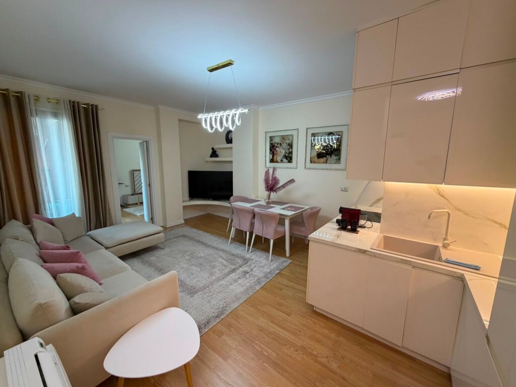 🚪Jepet me qera Apartament 2+1+2  📍Adresa : Rruga e Kosovareve 💶Cmimi 1200€