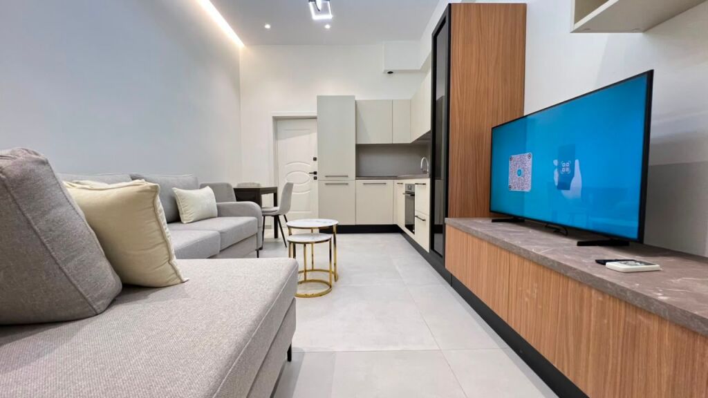Apartament 2+1 me qira tek Rruga e Dibres