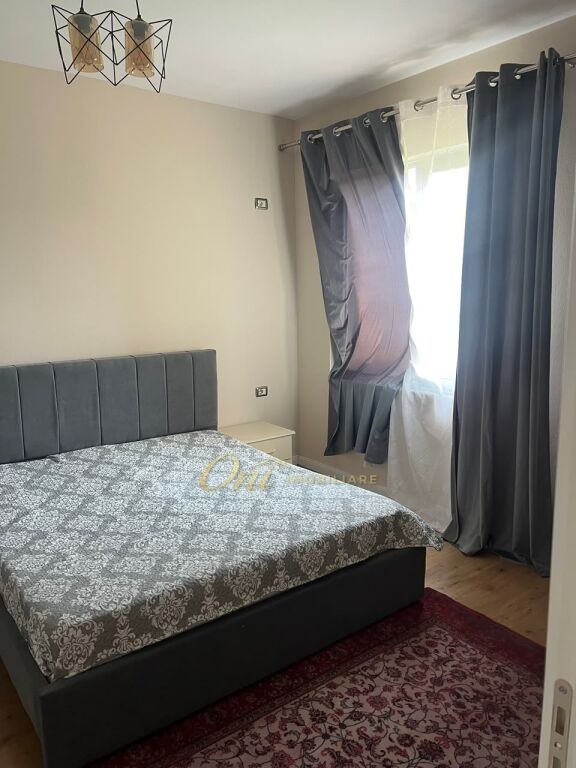 APARTAMENT PER QERA 1+1 PALLATI I BRIGADAVE RRUGA E ELBASANIT