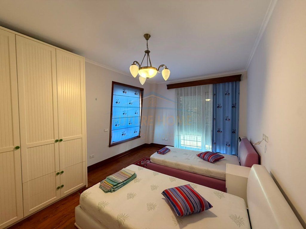 Qira, Apartament 4+1+3, Blloku, Tiranë