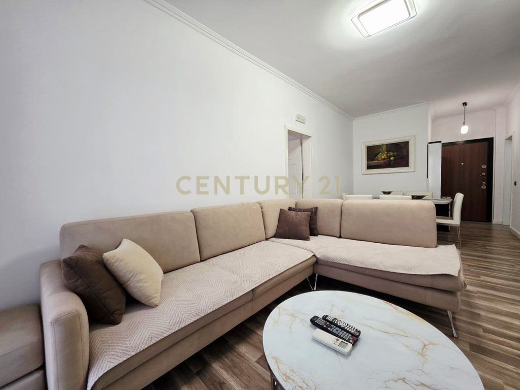 JEPET ME QERA APARTAMENT 1+1, PA MALORE TE LIQENI I THATË
