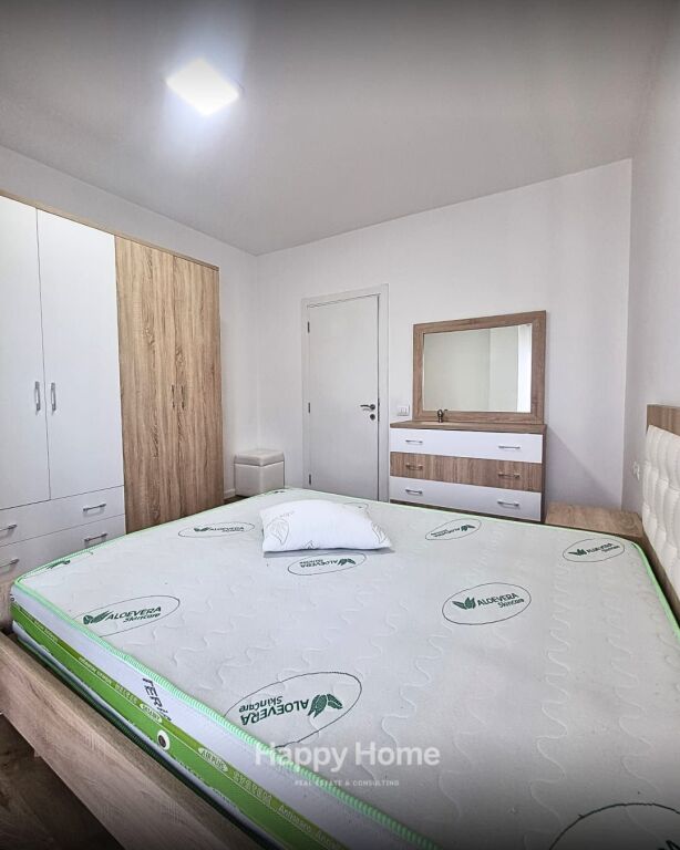Jepet me qira  apartament 2+1+2  tek Ish Hopoteka Ndertim cilesor  