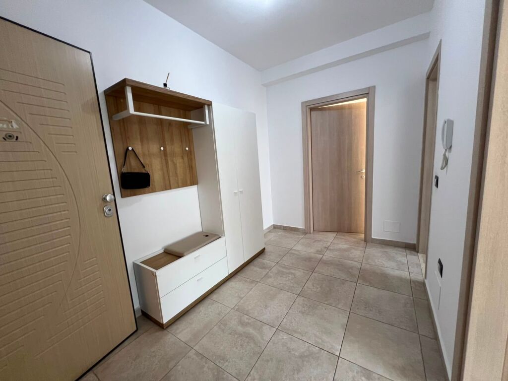 Shitet,Apartament 1+1,Kompleksi Xhura