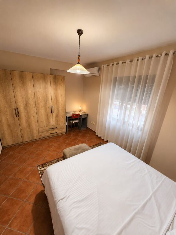Shitet Apartament 2+1