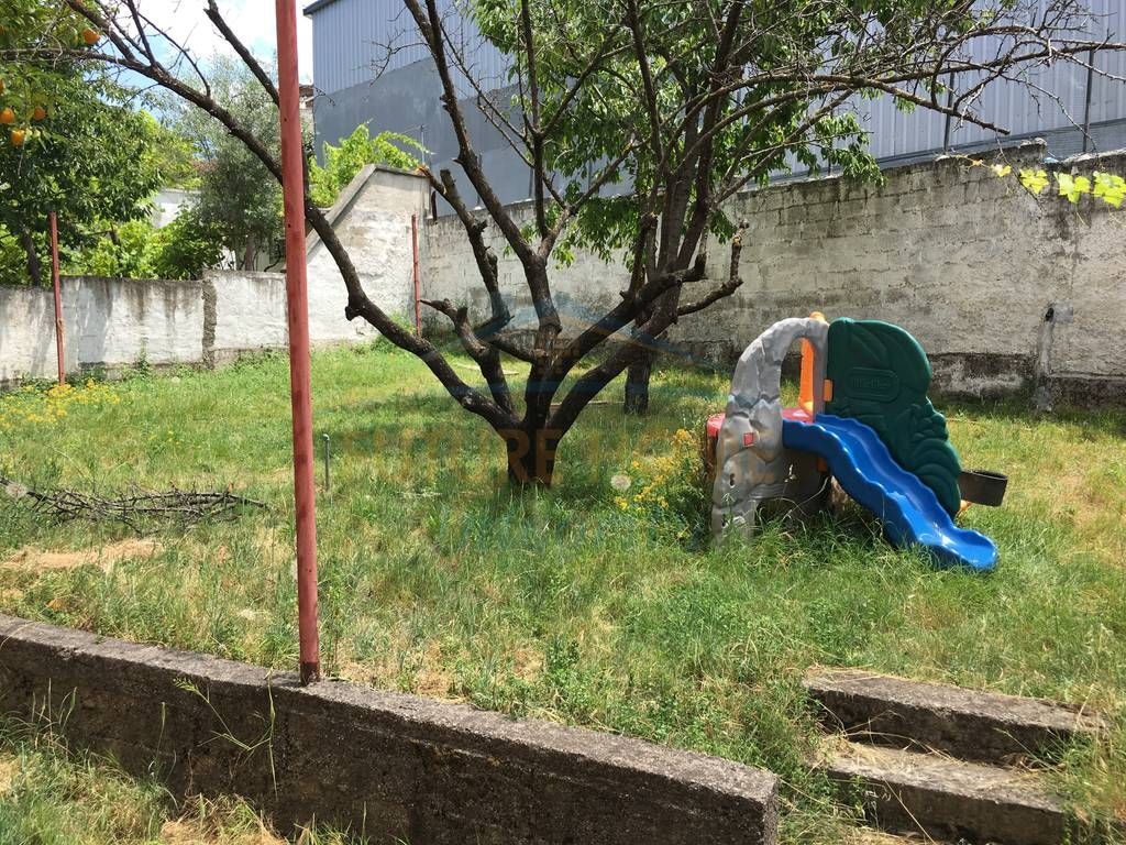 Rent, 3-Storey Villa, Priest's Hill, Tirana.