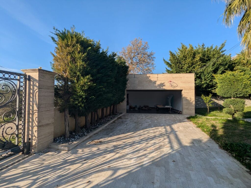 🏡 VILLA + LAND FOR SALE