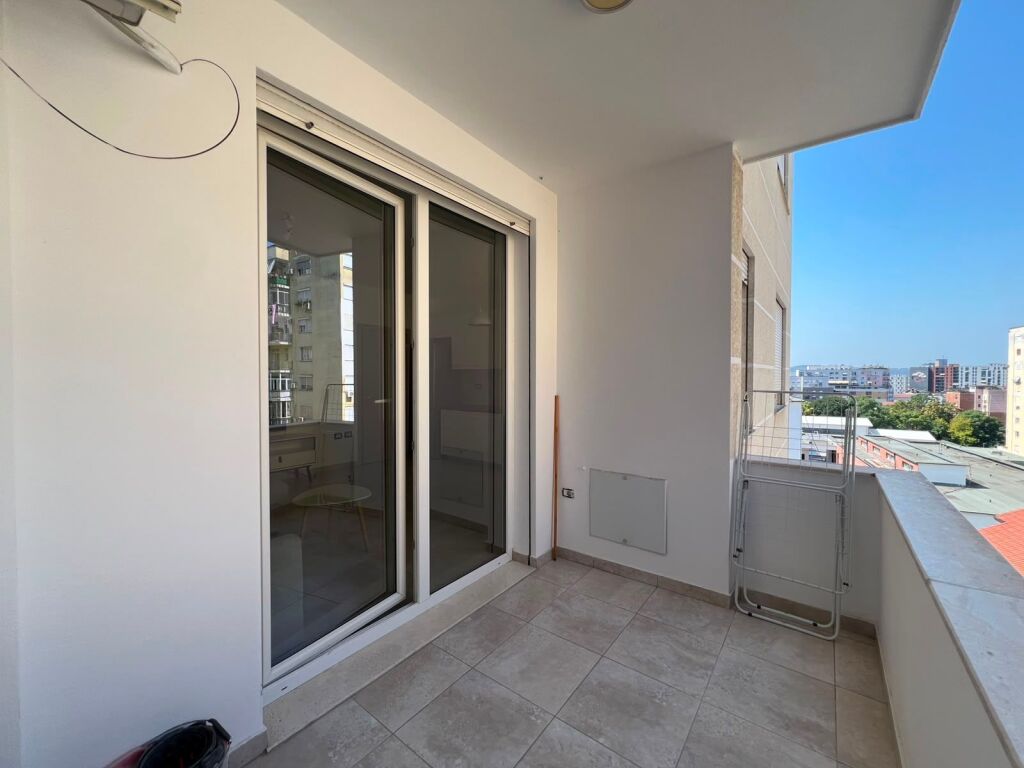 Shitet,Apartament 1+1,Kompleksi Xhura
