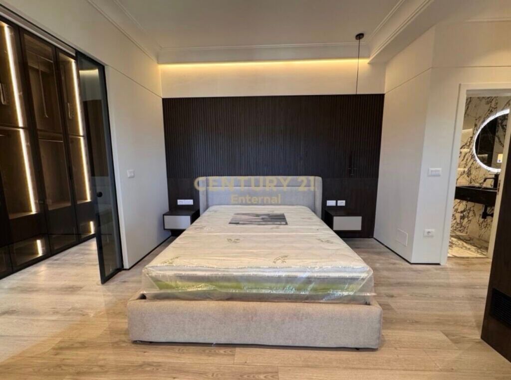Apartament luksoz 2+1+2  per qira tek Garden Building