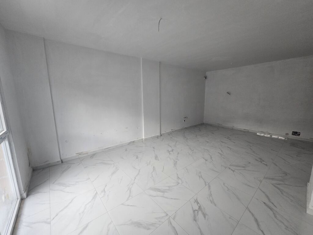 Tre Appartamenti 2+1+2 Con Balcone | In Vendita | Lago Secco