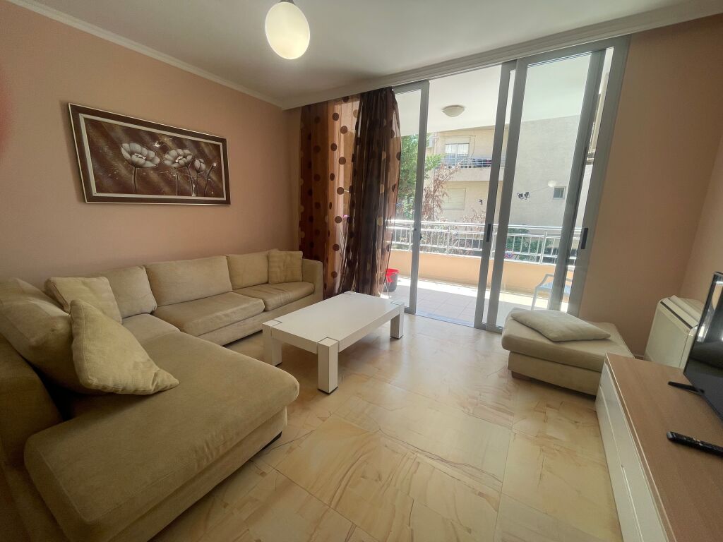 Affitto 2+1 + parcheggio lago secco, complesso greco